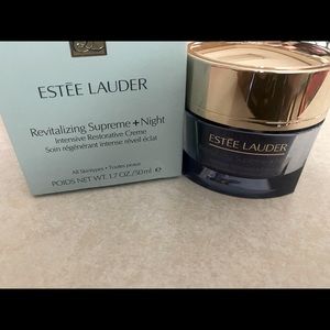 Estée Lauder revitalizing supreme + night creme